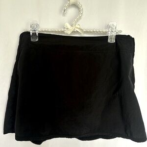 Lands' End Women’s Black Skort size 8